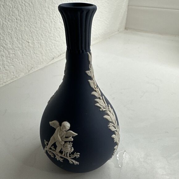 Antique Wedgwood Jasperware Bud Vase in Portland Blue and Cream (5") England - Picture 2 of 13